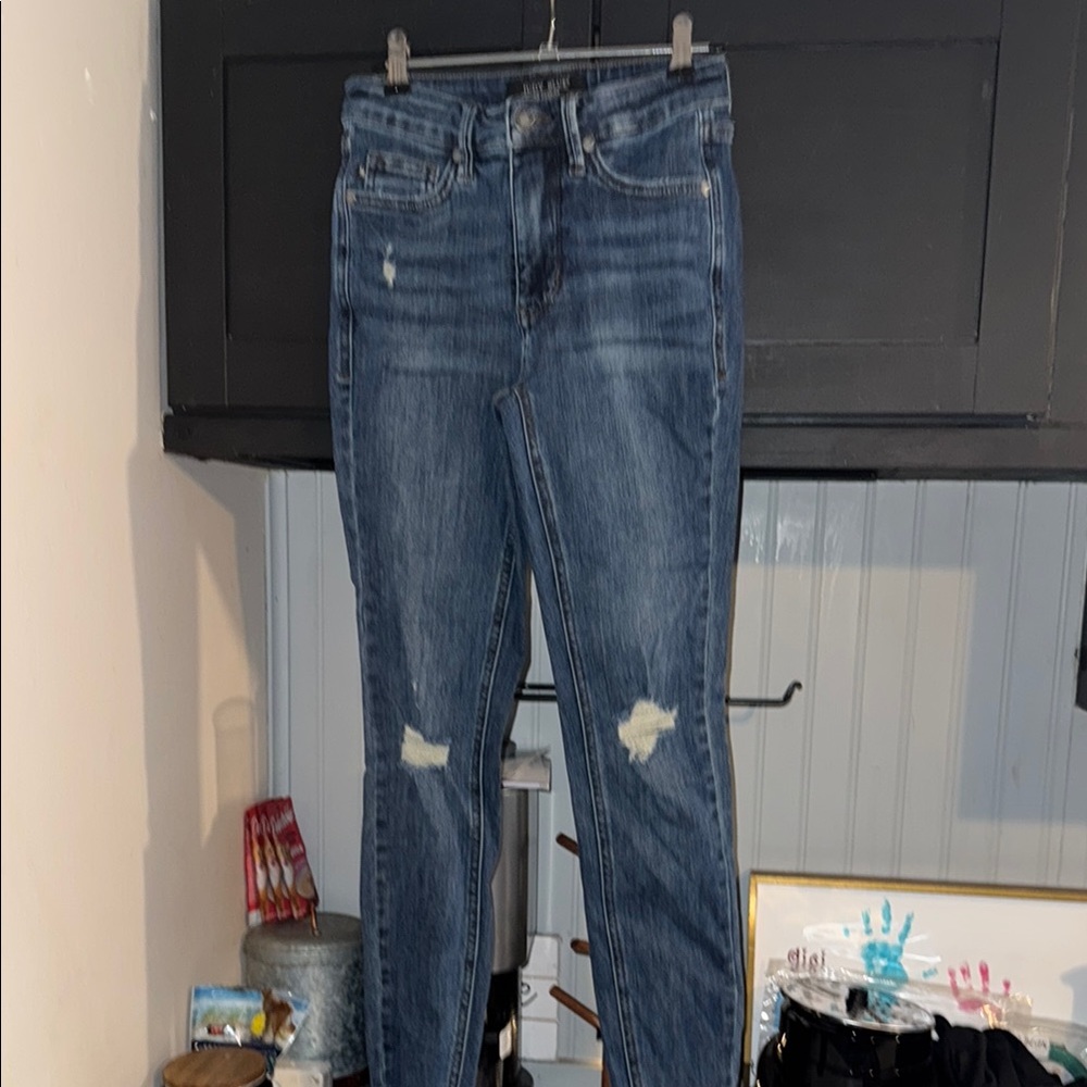 Judy Blue Distressed Skinny Blue Jeans
